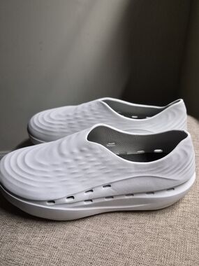 STAND+ AntiGrav1 "The Standing Shoe"
